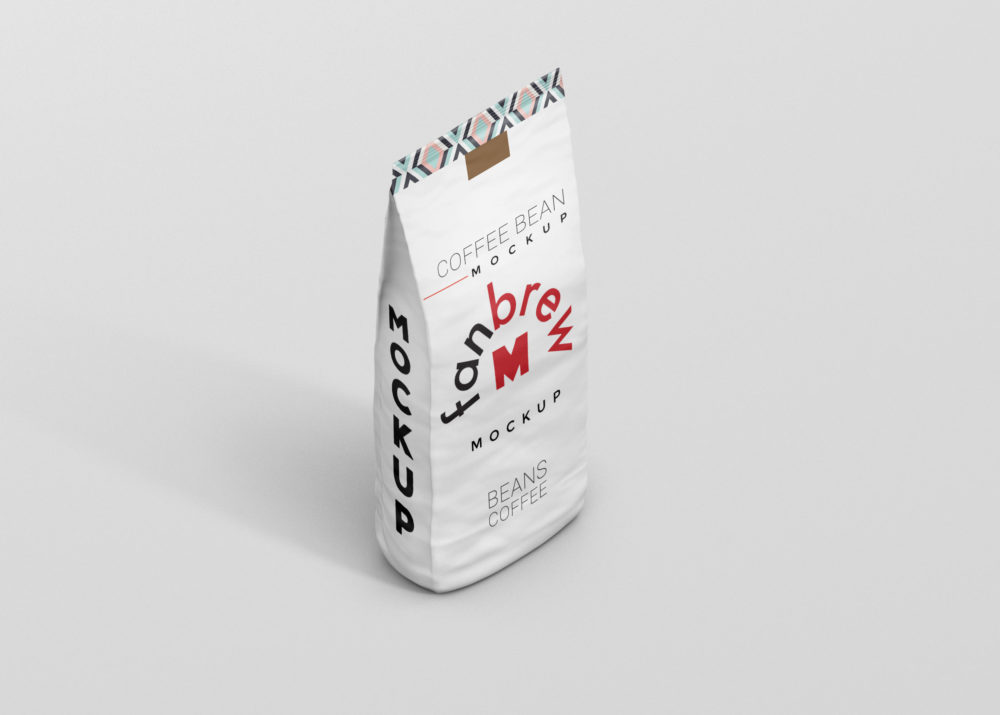 Download Modern Paper Bag Label Mockup | eyMockup